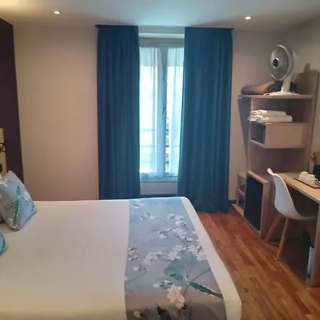 Hotel Modern Est 2*