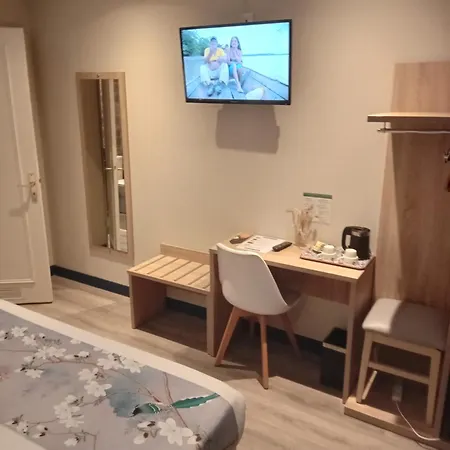 Modern Est Hotel Parigi