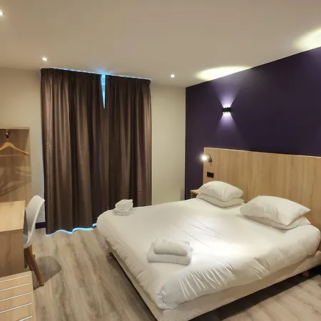 Modern Est Hotel 2*