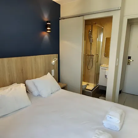 Modern Est Hotel 2*