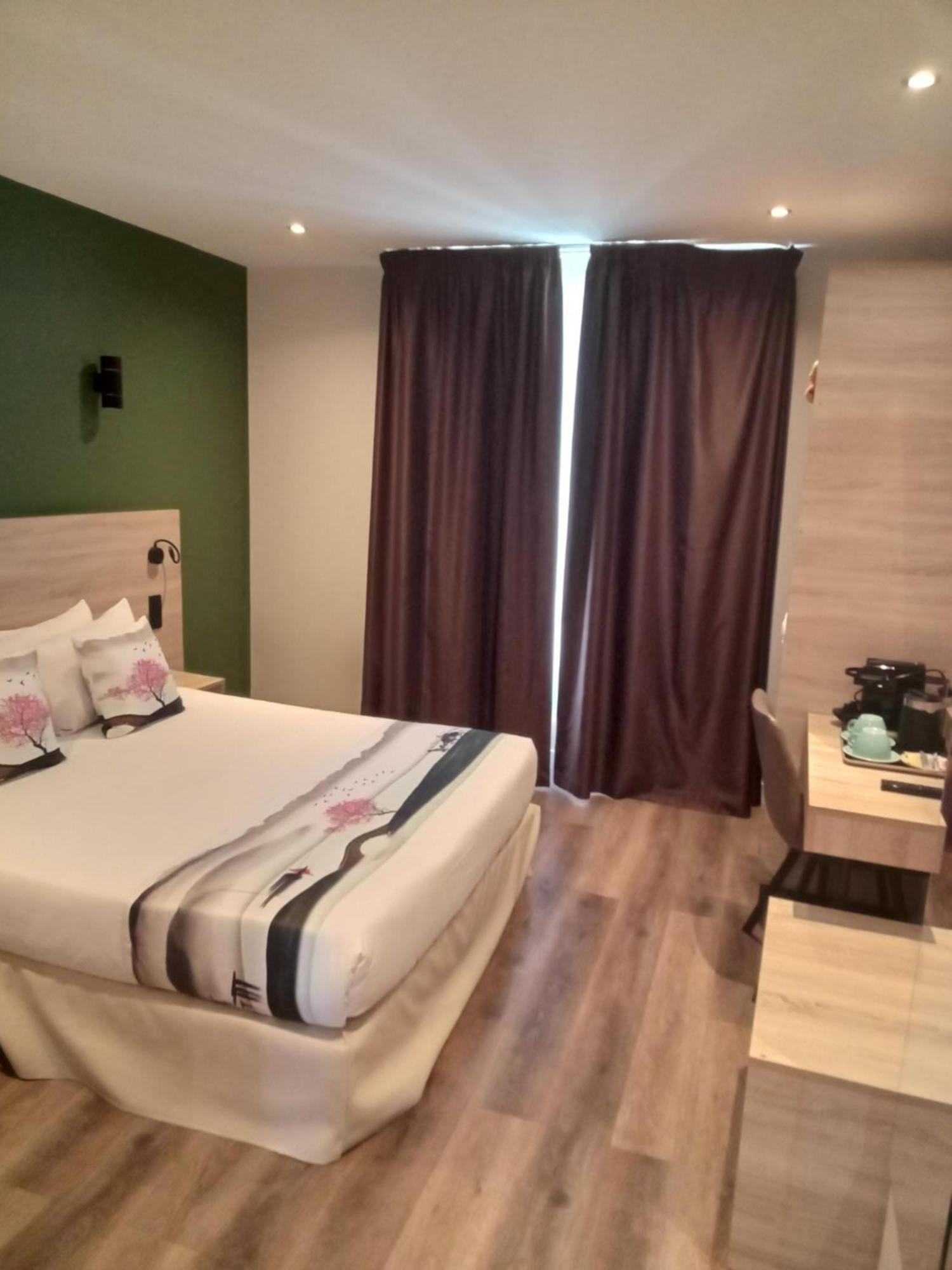Modern Est Hotel Parigi